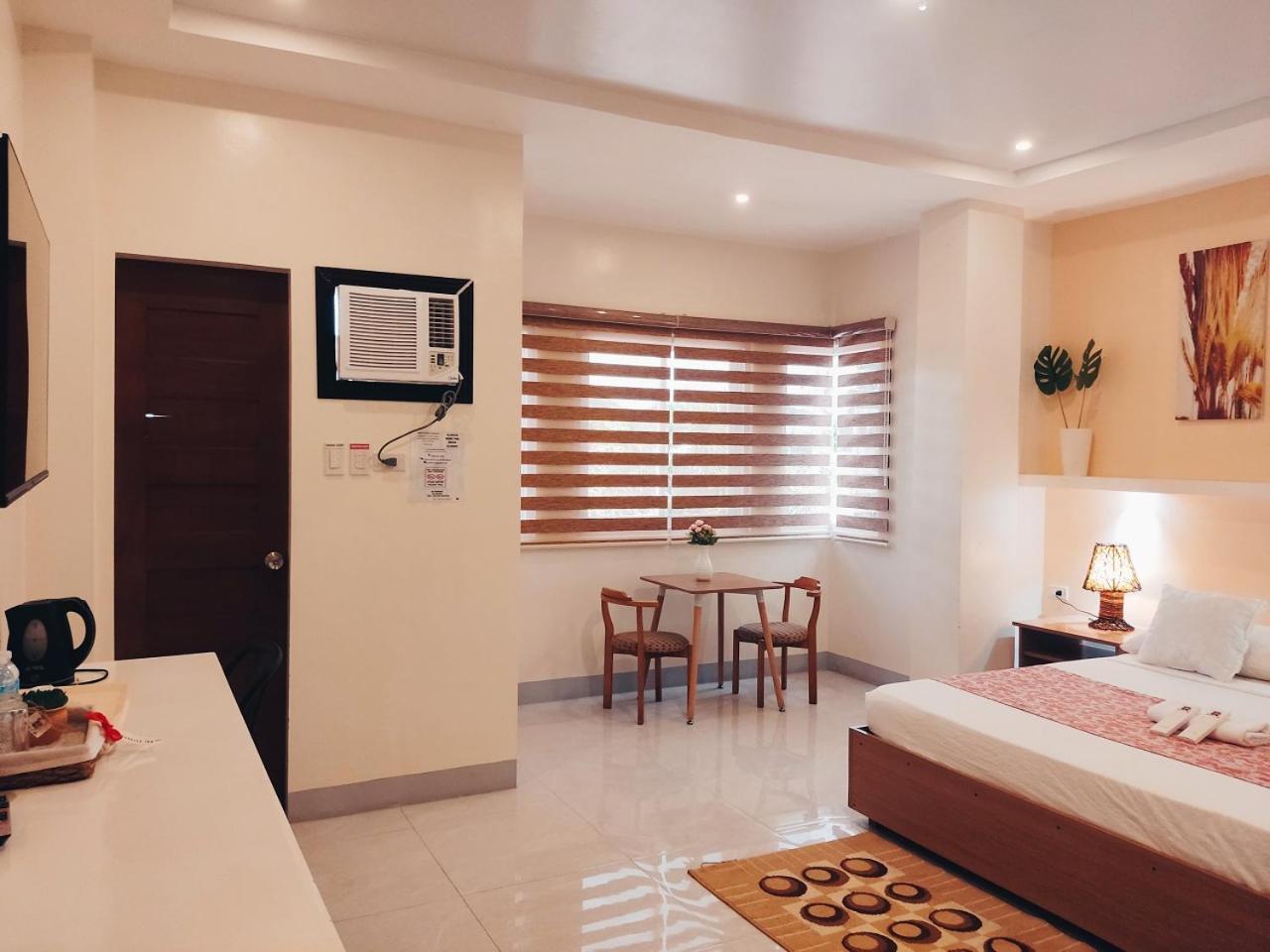 Aurelle Inn Legazpi Exterior photo